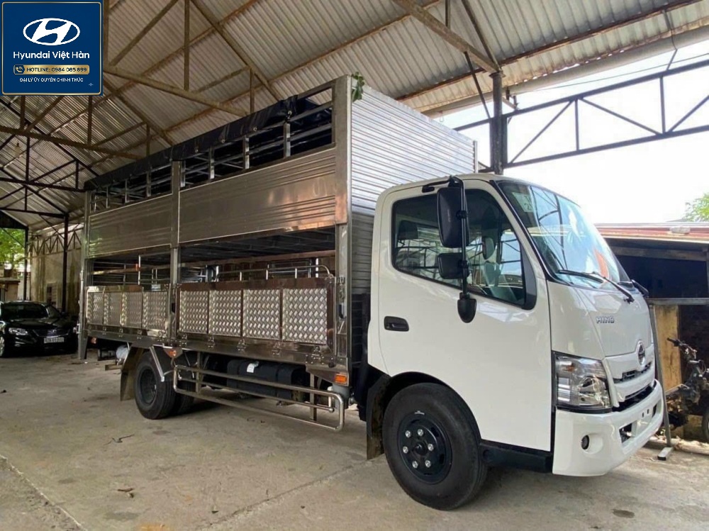 Cải tạo thùng chở gia súc gắn bửng nâng hạ thủy lực thiết kế 2 tầng