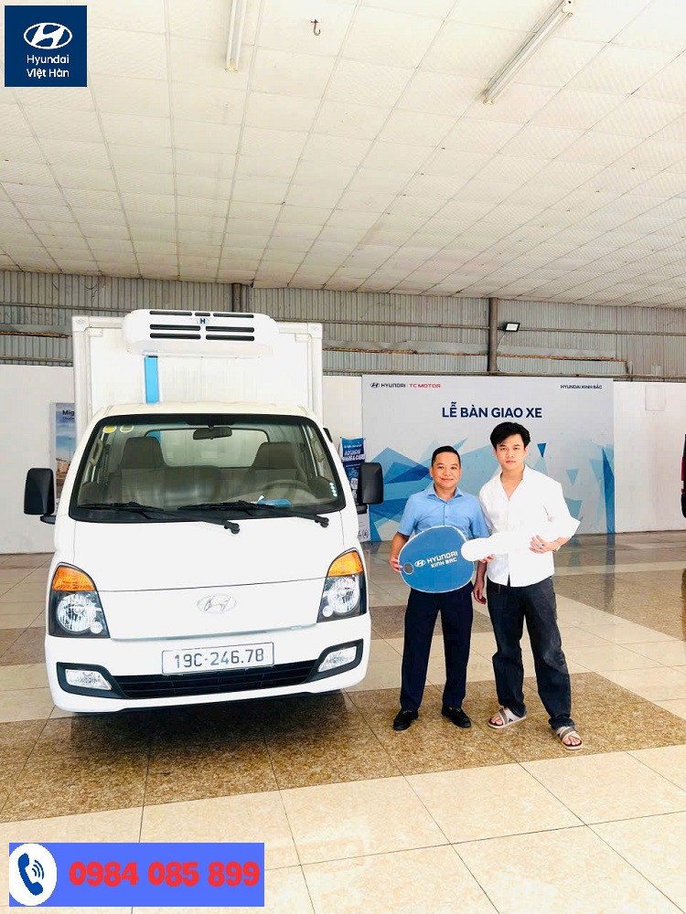 Đại lý xe tải Hyundai Phú Thọ giao xe đông lạnh cho khách hàng ở Thanh Ba