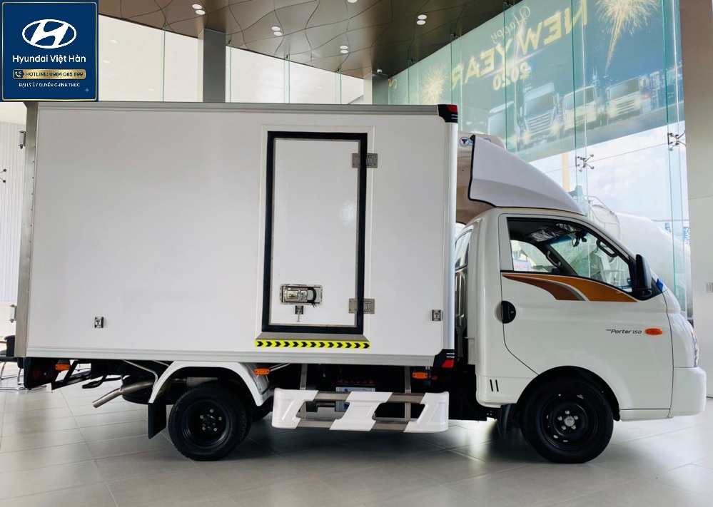 Giá xe tải 1.5 tấn Hyundai H150 thùng đông lạnh 