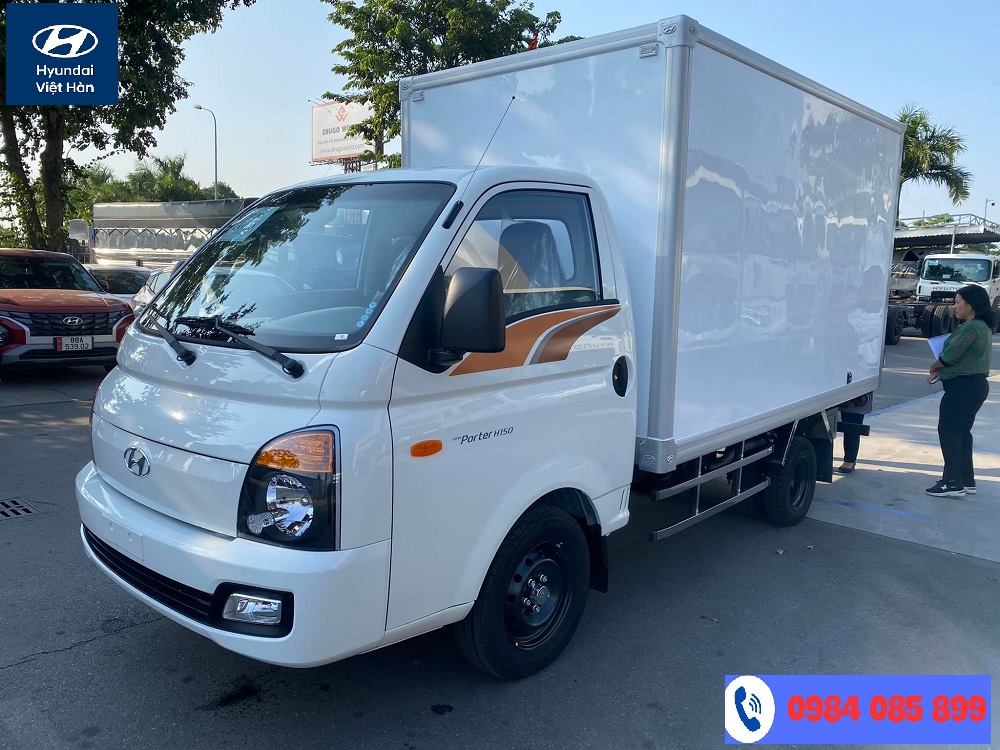 Xe tải Hyundai H150 thùng bảo ôn Composite