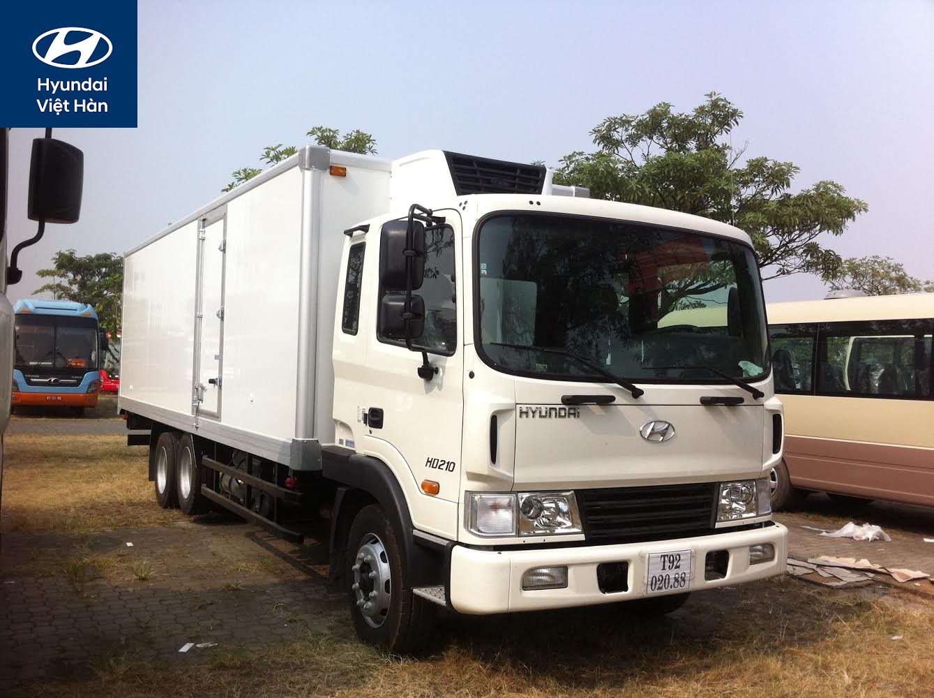 Thông số kỹ thuật Hyundai HD210 thùng đông lạnh 15 tấn