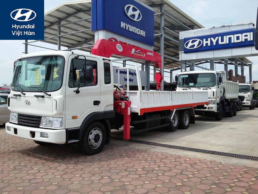 Hyundai HD240 gắn cẩu Unic 5 tấn