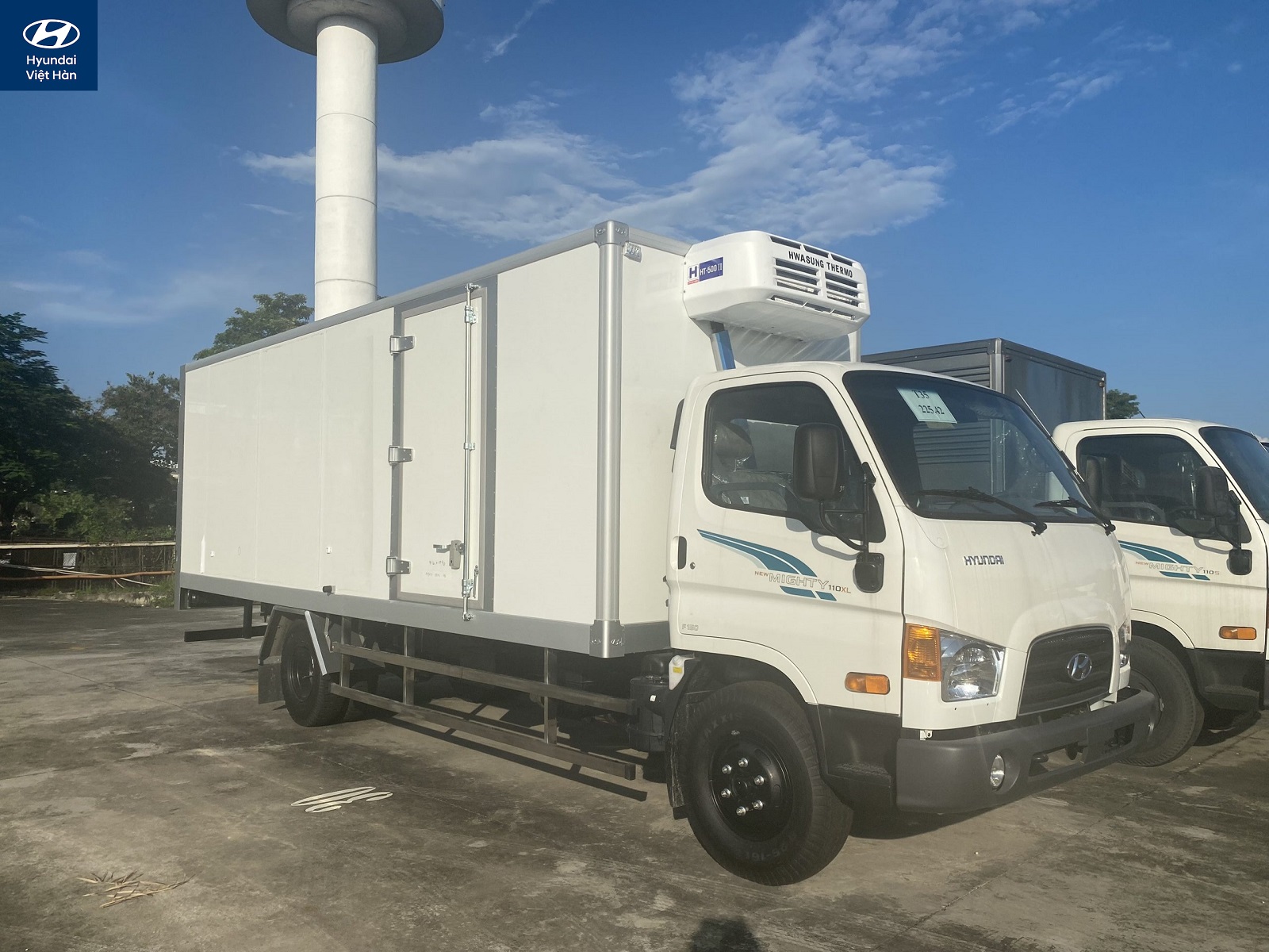 Hyundai Mighty 110XL thùng đông lạnh dài nhất cùng phân khúc
