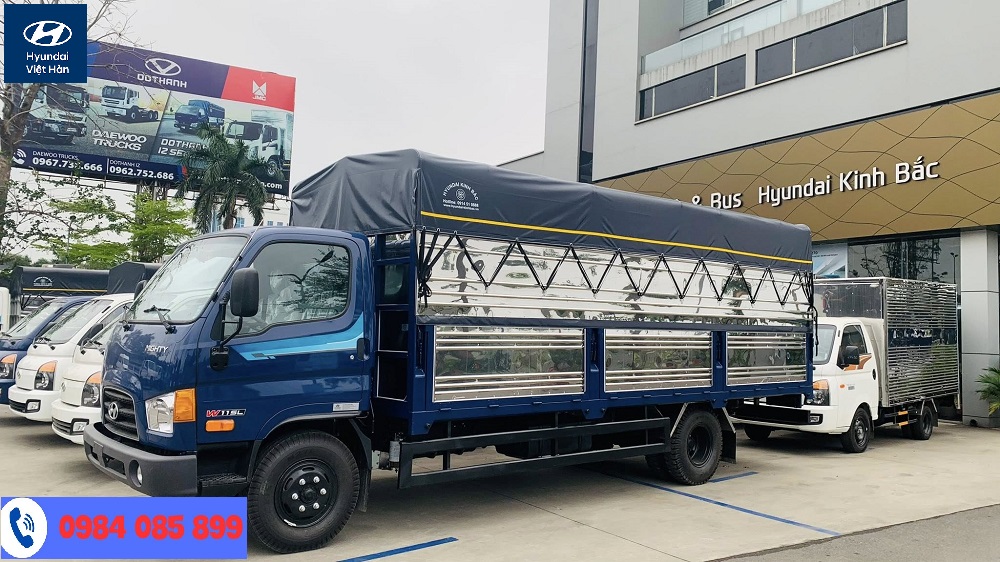 Hyundai Mighty W11SL Thùng Bạt 5.7m tiêu chuẩn