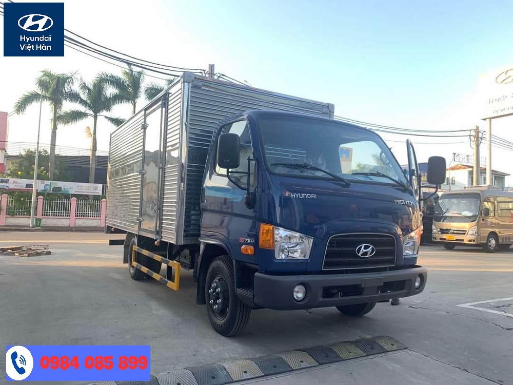 Hyundai W750 thùng kín inox