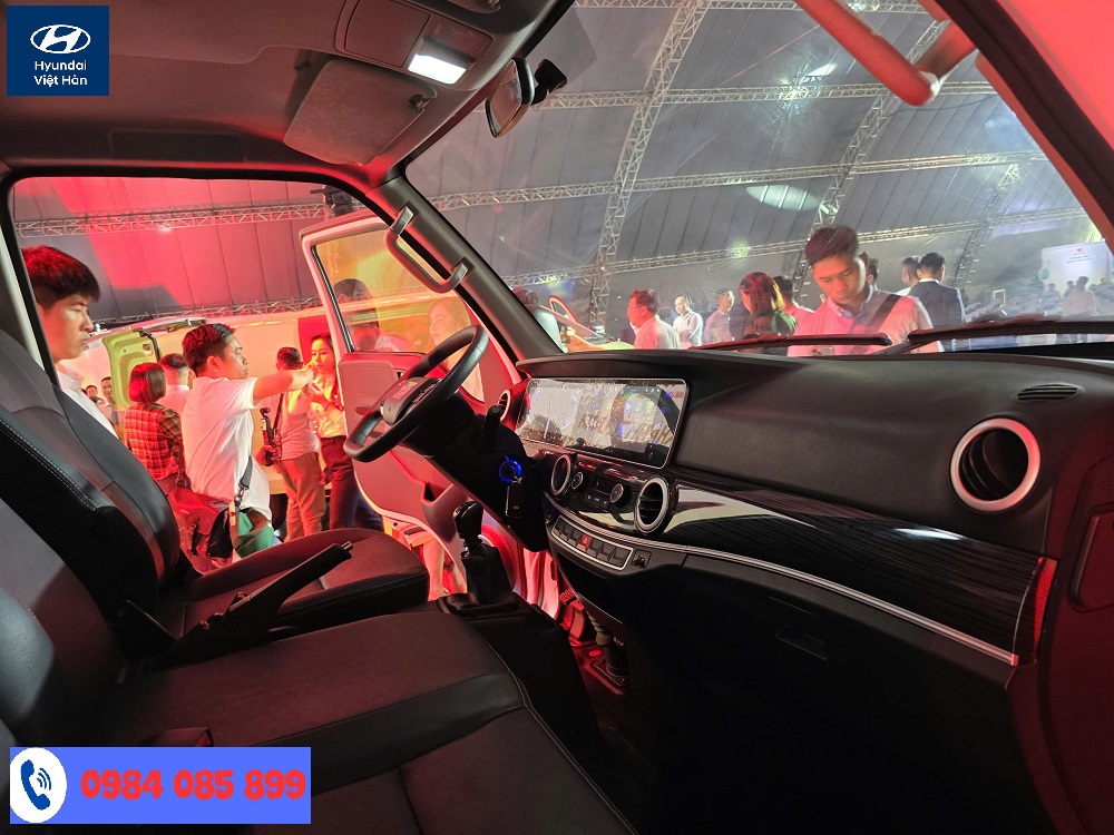 Khoang nội thất xe tải Kim Long Kim An 9