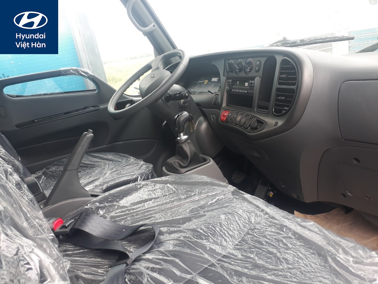 Nội thất xe 2.5 tấn Hyundai N250
