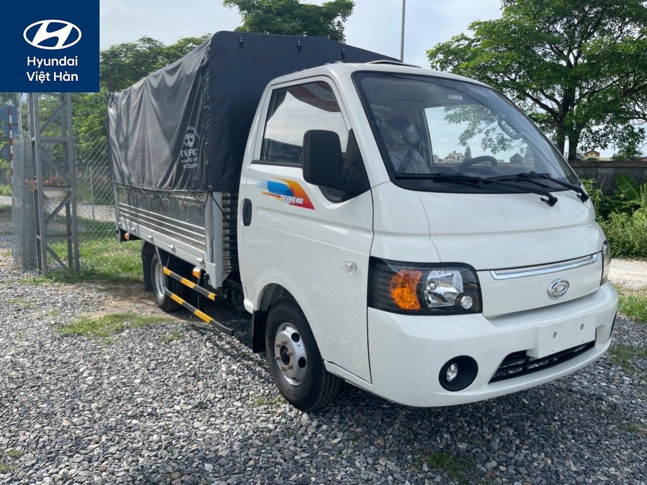 Tera 150 thùng bạt thiết kế nội ngoại thất tiên tiến