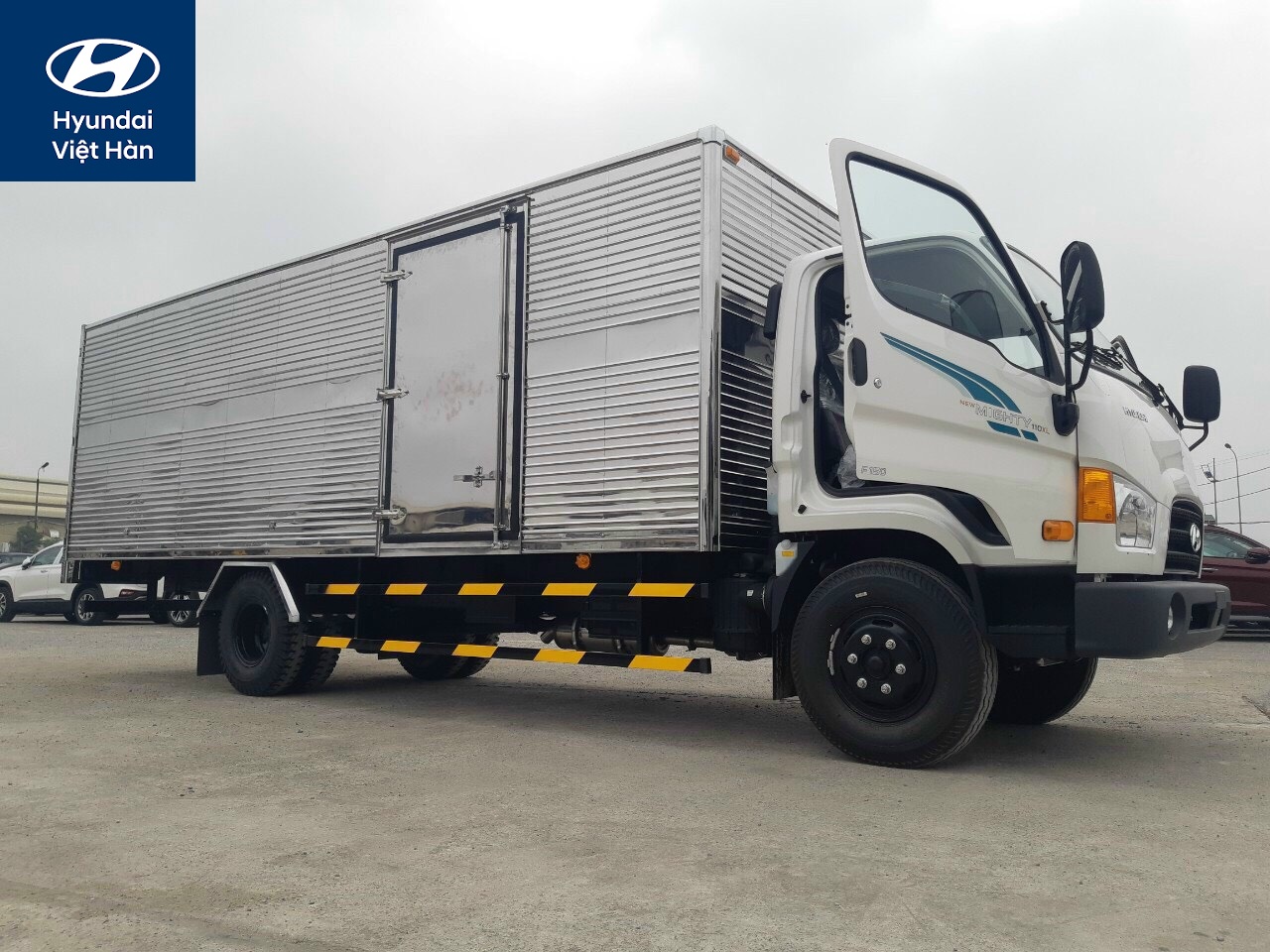 Thông số Hyundai 110XL thùng kín thế hệ mới