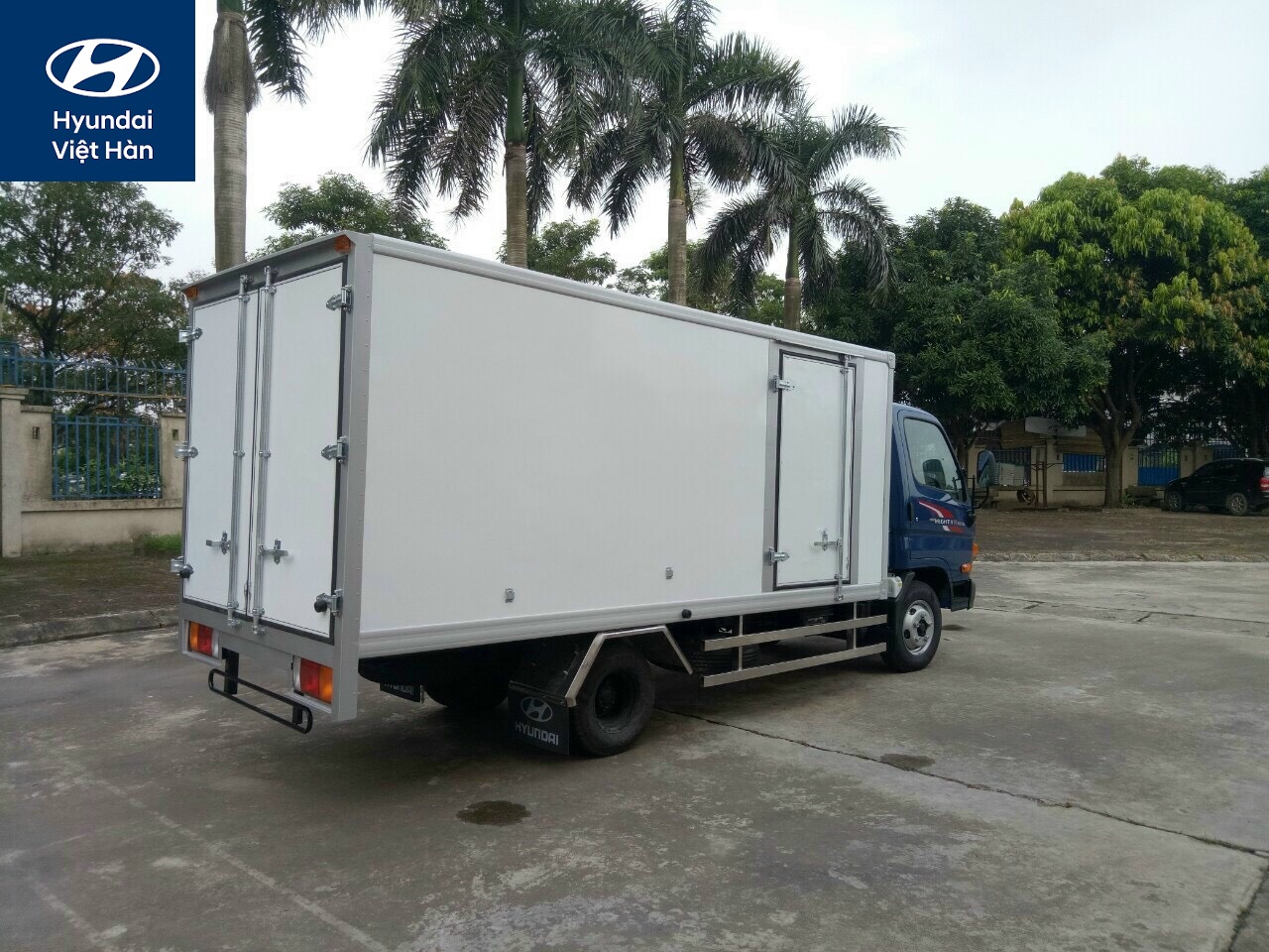 Thùng composite xe Hyundai N250sl tiêu chuẩn Hàn Quốc