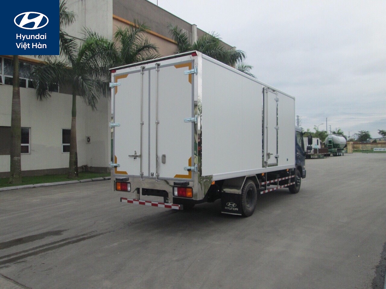 Quy cách vật liệu đóng thùng đông lạnh Hyundai EX8