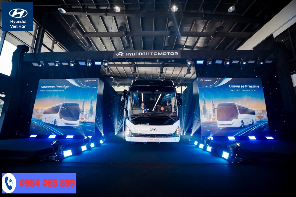 Đánh giá ưu điểm ngoại hình Hyundai 47 chỗ Universe Prestige