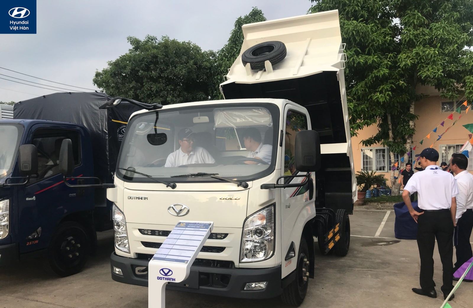 Thông số kỹ thuật xe ben tự đổ IZ65