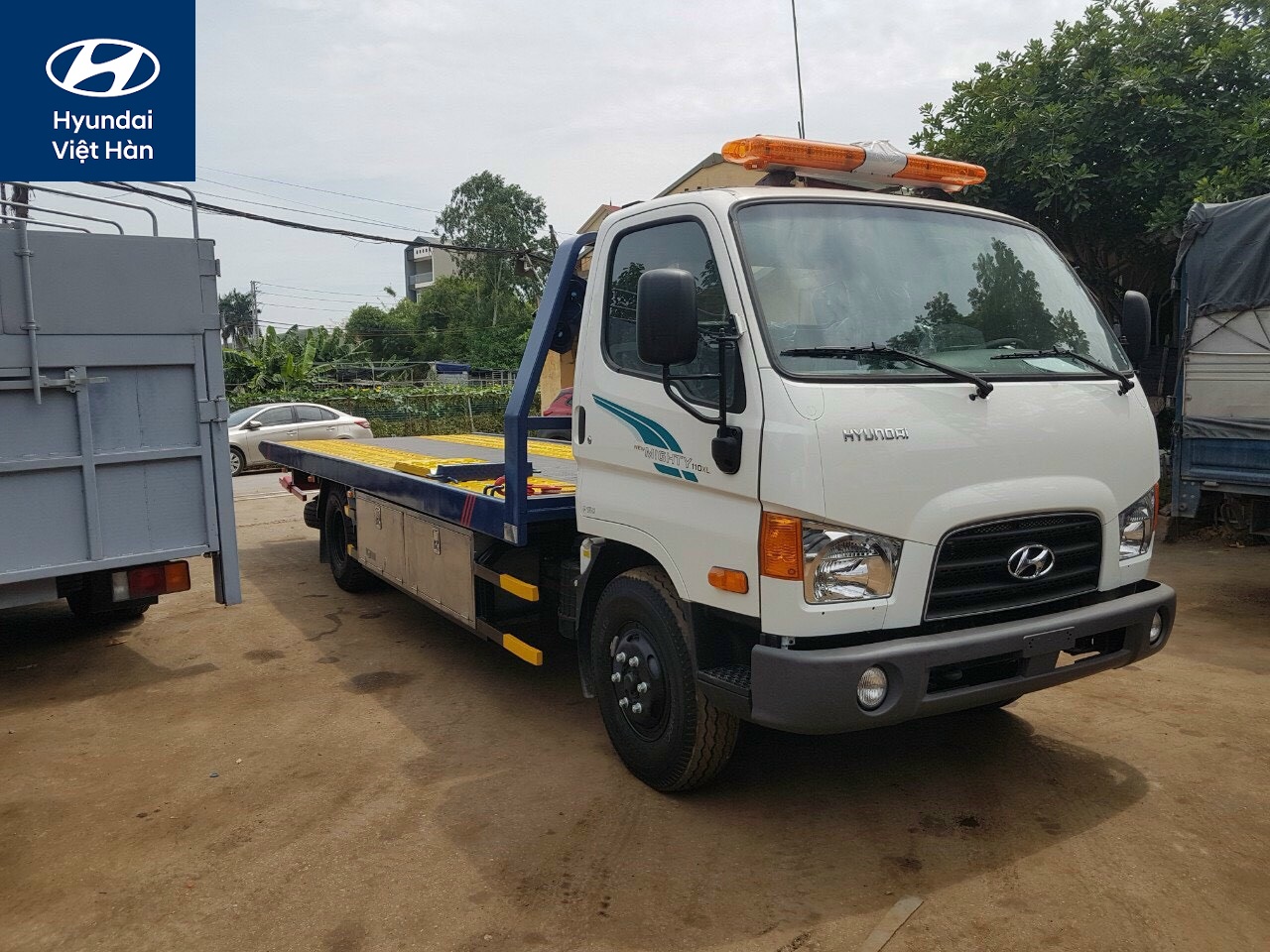 Xe cứu hộ Hyundai 110XL có sàn trượt dài đến 6m3
