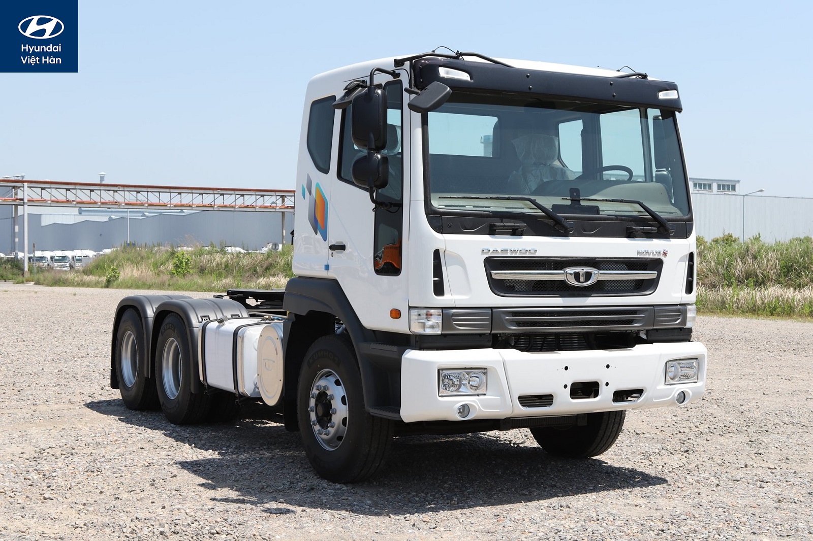 Xe đầu kéo Daewoo Novus SE thế hệ mới 