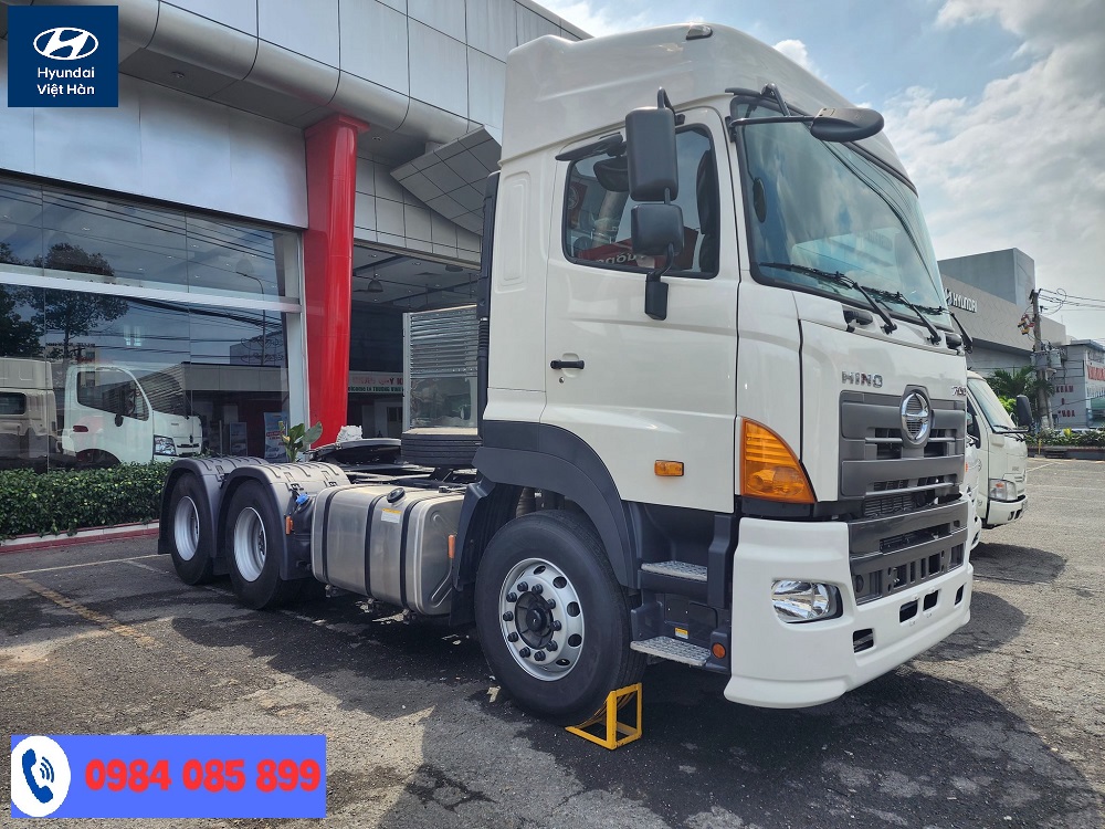 Xe đầu kéo Hino 700 nhập khẩu Nhật Bản