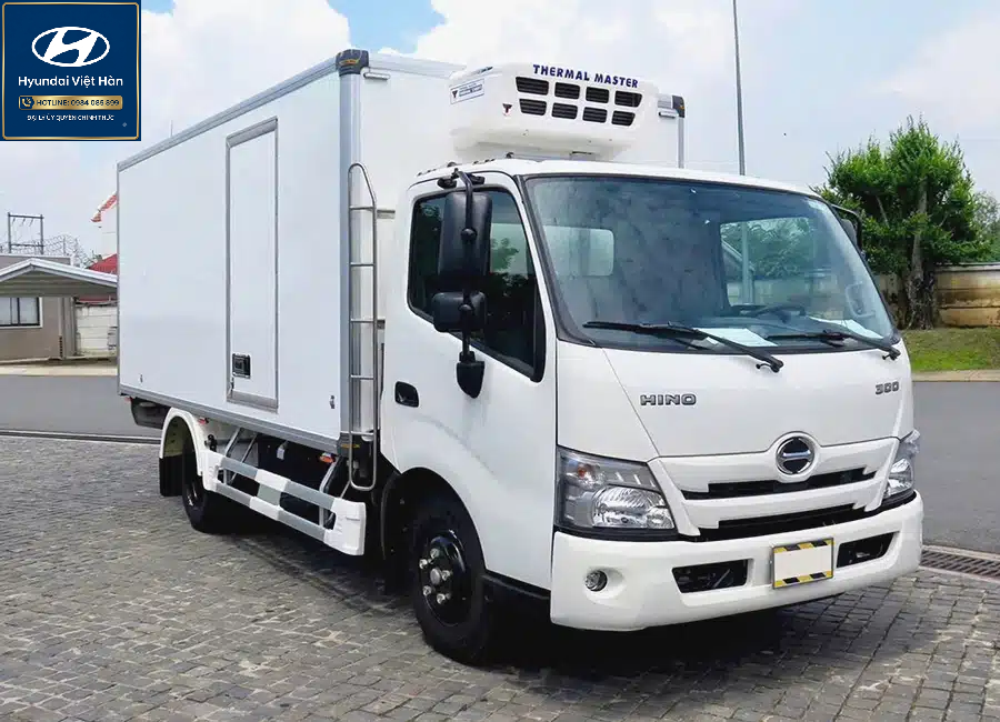 Xe đông lạnh 5 tấn Hino XZU730