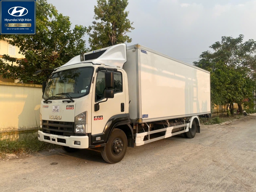 Xe đông lạnh 7 tấn Isuzu FRR650