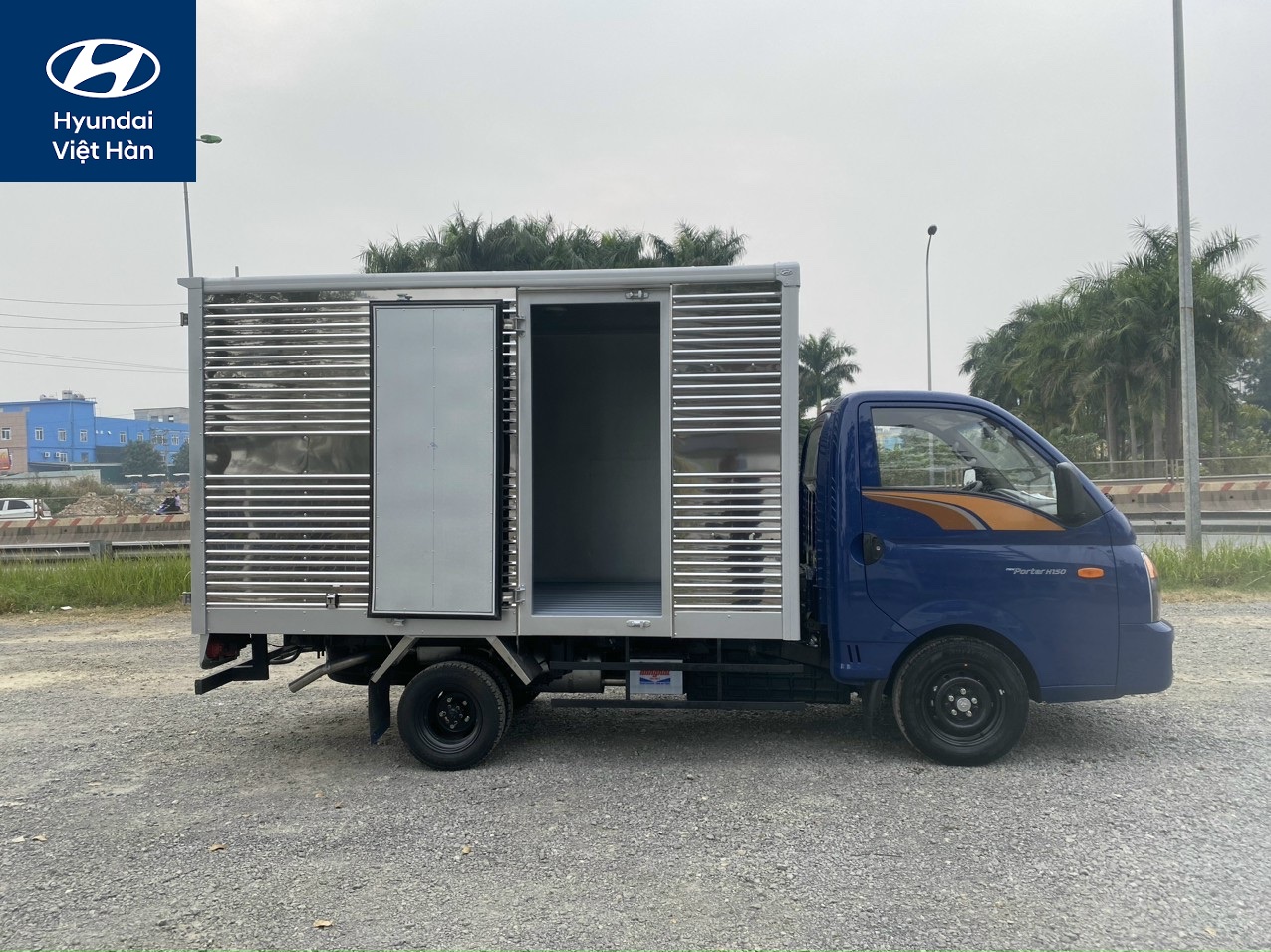 Xe Hyundai Porter H150 thùng kín mạnh mẽ và thể thao