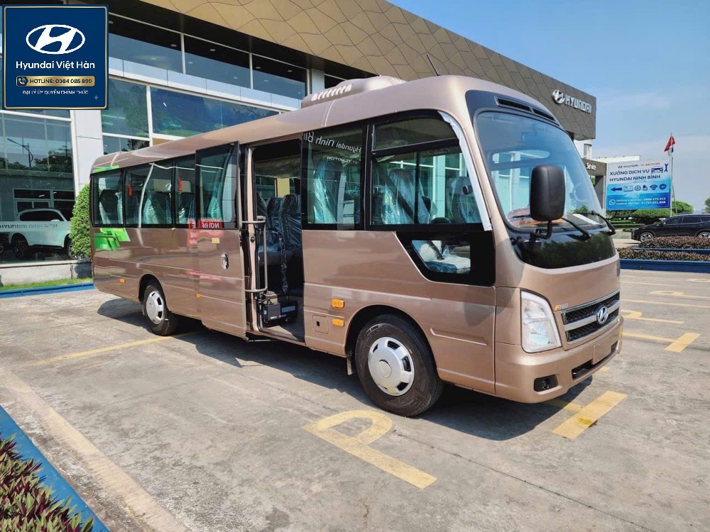 Xe khách 29 chỗ Hyundai County