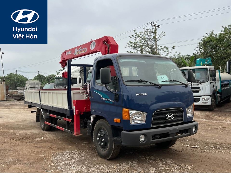 Xe tải Hyundai 110XL gắn cẩu Unic 3 tấn
