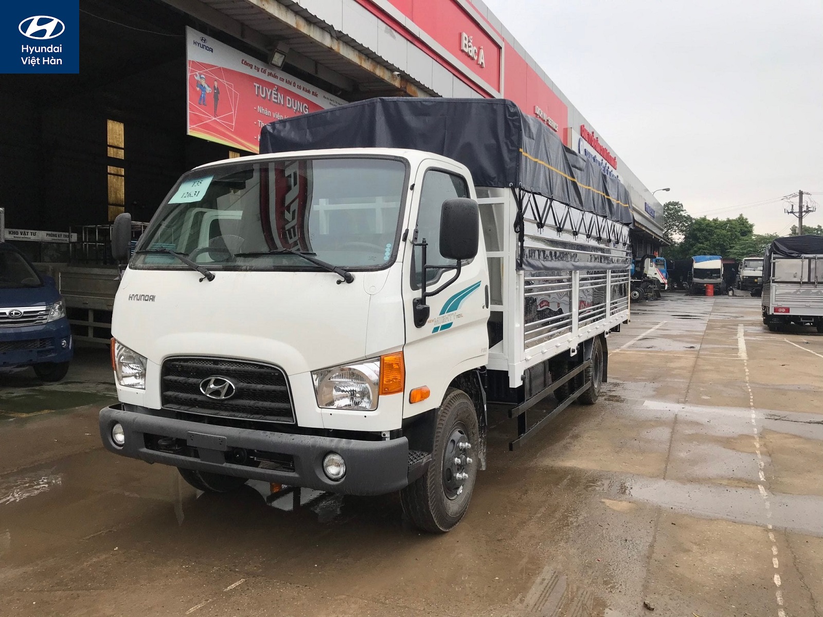 Xe tải Hyundai W11SL thùng bạt được kiểm nghiệm khắt khe từ khâu nhập khẩu linh kiện