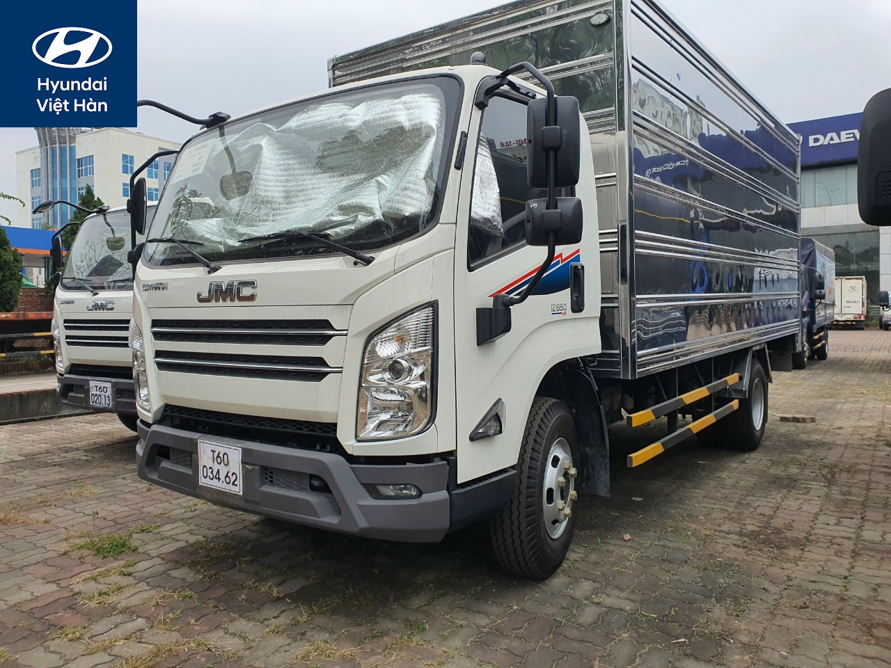 Xe tải IZ650 Đô Thành 7 tấn thùng kín