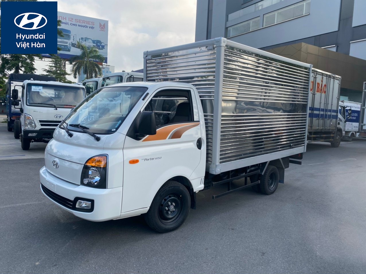 Xe tải Porter 150 thùng kín inox dẫn đầu xu hướng