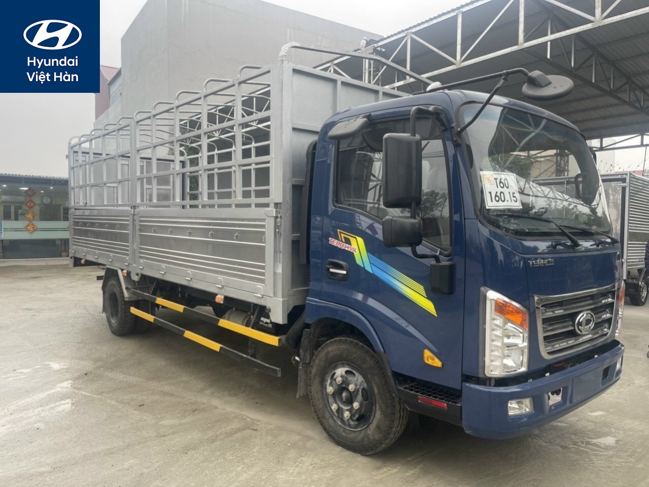 Xe tải Teraco Tera T345SL thùng bạt màu xanh