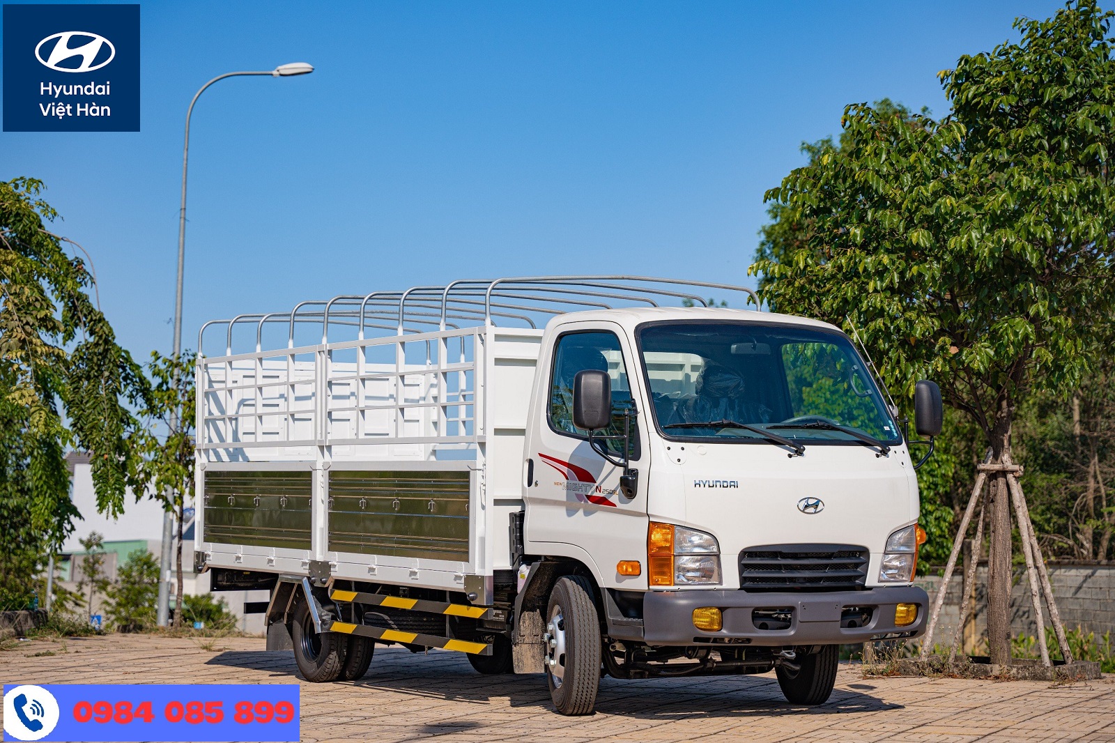 Xe tải thùng bạt 2.5 tấn Hyundai 
