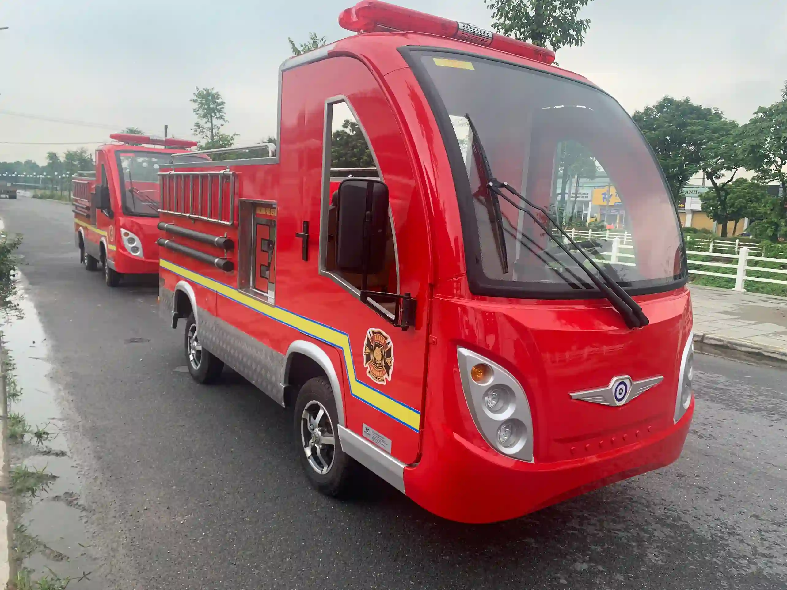 BÁN XE CỨU HỎA CHẠY ĐIỆN